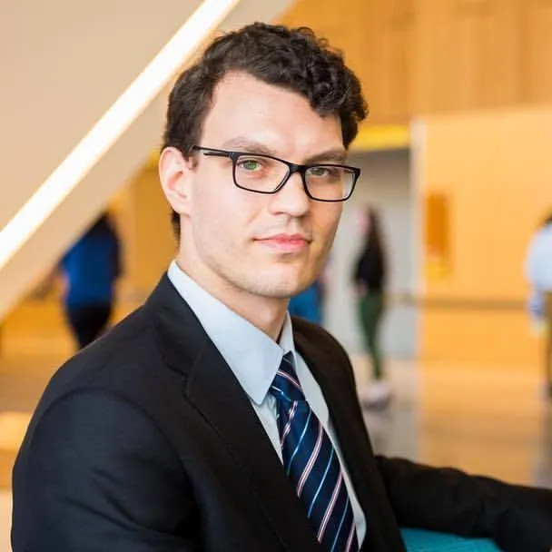 Dr. Pavel Yarmak, MD, FRCSC